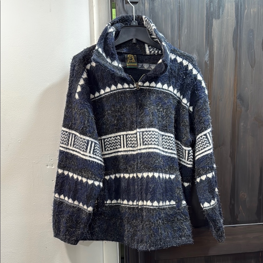 Ruminahui Navy and White Fleece Jacket. Hippie. Caribbean island